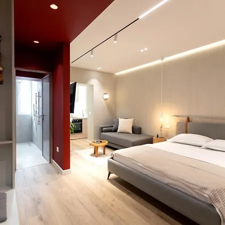 Ruby Apartment *